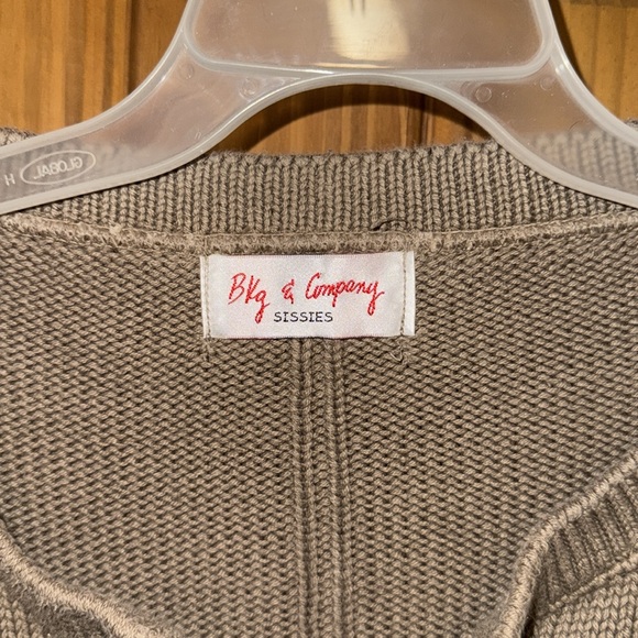 Bkg & Company Cardigan Sweater 2 button 3/4 sleeves USA made LARGE - Picture 2 of 3